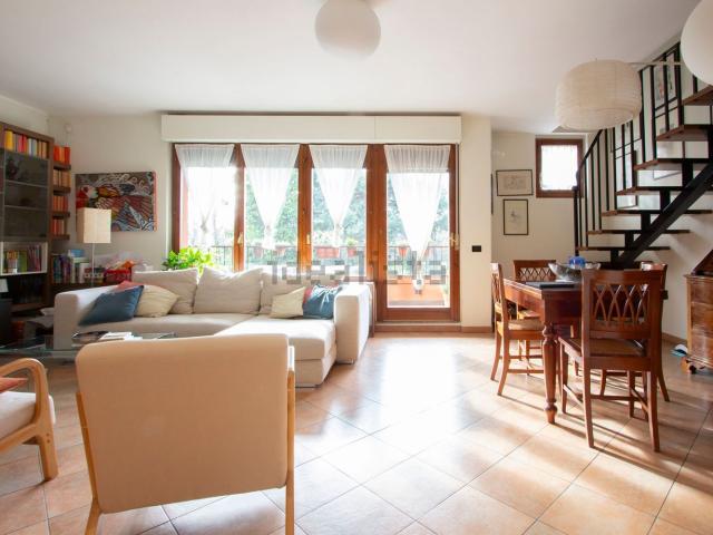 Appartamento in vendita a Lainate, Lombardia