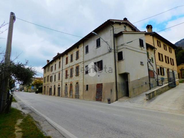 Appartamento in vendita a Gubbio, Umbria