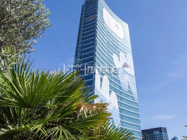 Appartamento in vendita a Municipio 9, Milano