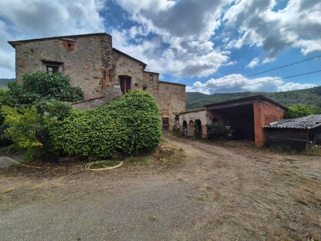 Appartamento in vendita a Palazzo Del Pero, Toscana