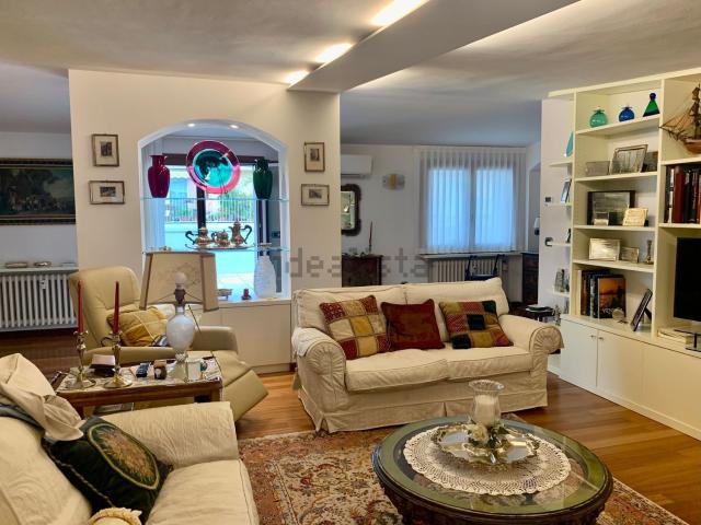 Attico in vendita a Mestre-Carpenedo, Venezia