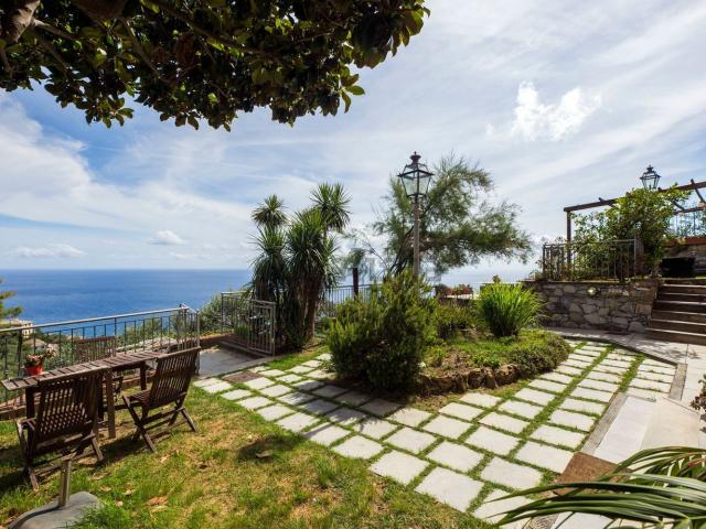Appartamento in vendita a Pieve Ligure, Liguria
