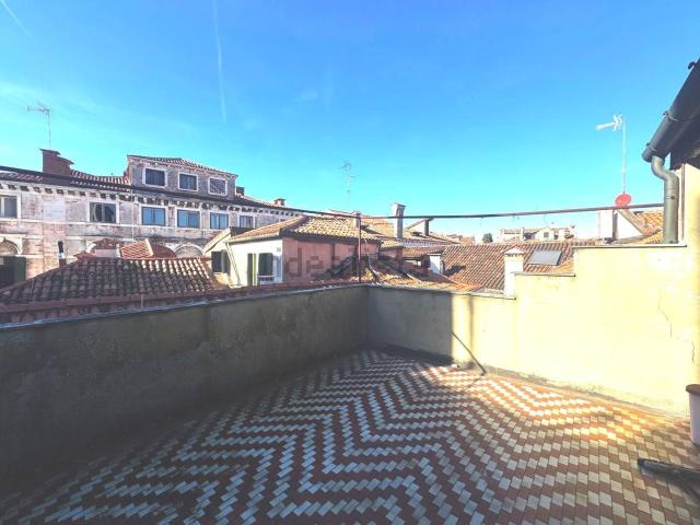 Appartamento in vendita a Venezia
