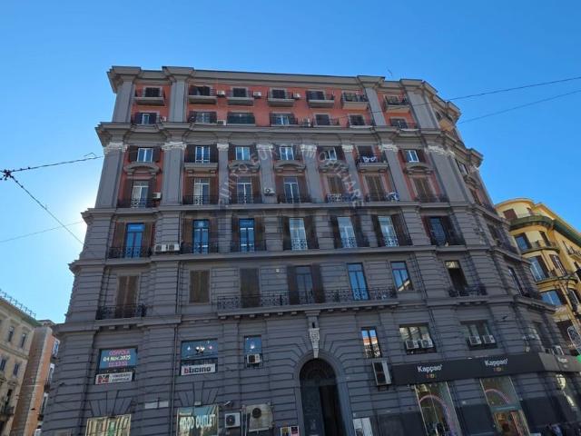 Attico in vendita a Vicaria, Napoli