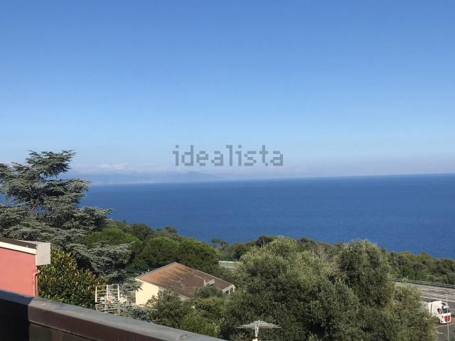 Attico in vendita a Invrea, Varazze