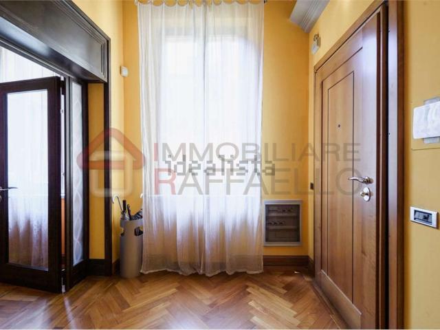 Appartamento in vendita a Centro Storico, Modena