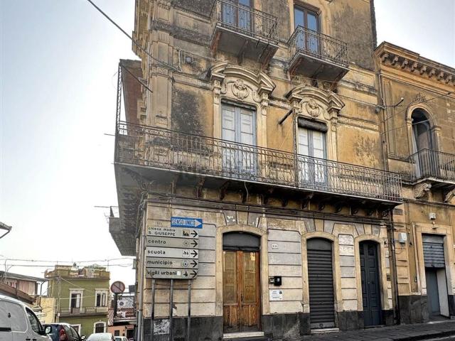 Appartamento in vendita a Santa Maria Di Licodia, Catania