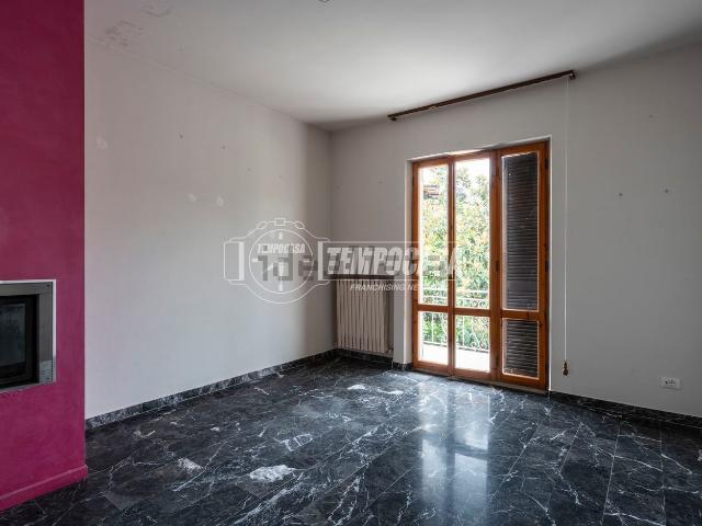 Appartamento in vendita a Contrada Piane Chienti, Marche