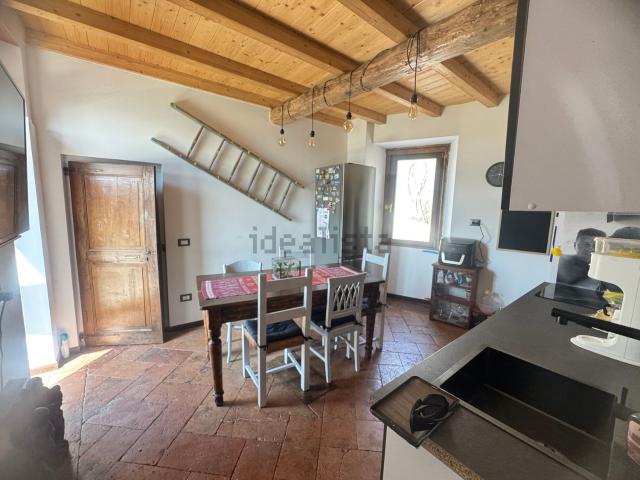 Appartamento in vendita a Rione Torre, Azzio