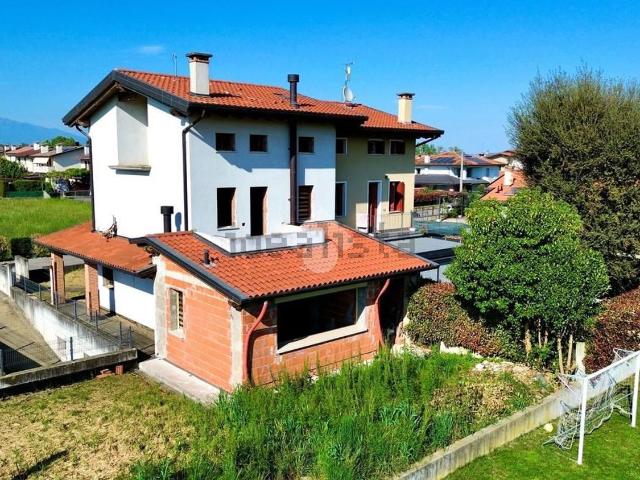 Appartamento in vendita a Stroppari, Tezze sul Brenta