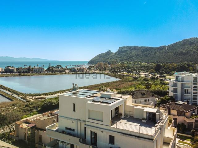 Attico in vendita a Quartiere del Sole, Cagliari