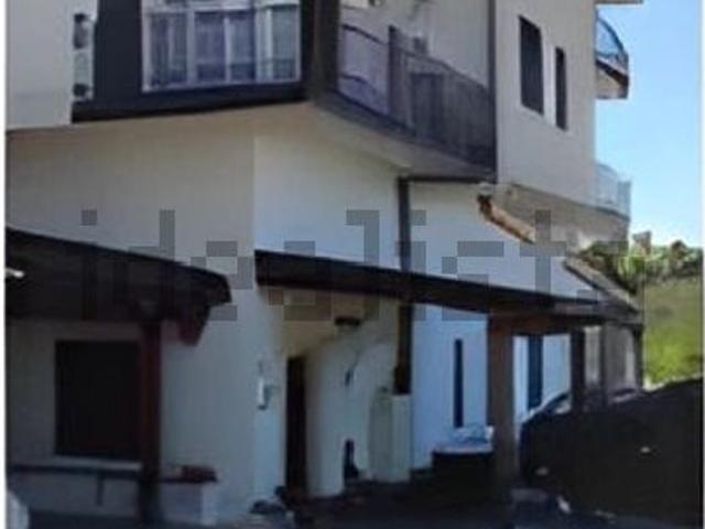 Appartamento in vendita a Luzzi, Cosenza
