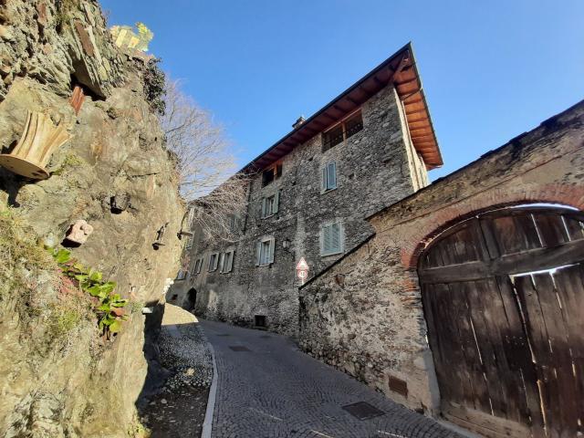 Appartamento in vendita a Sondrio, Lombardia