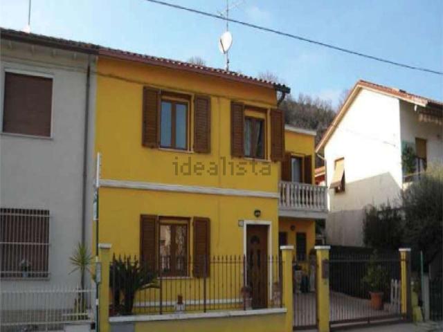 Appartamento in vendita a Carrara, Marche