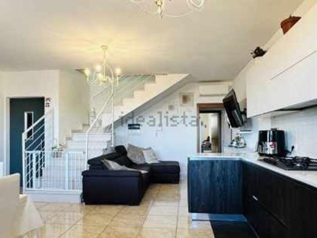 Appartamento in vendita a Pesaro, Pesaro E Urbino