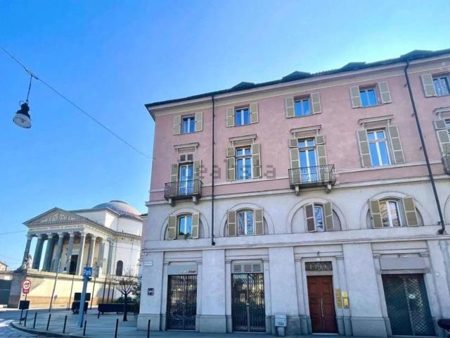 Appartamento in vendita a Circoscrizione 8, Piemonte