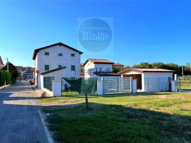 Appartamento in vendita a Modena, Reggio Emilia