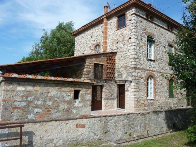 Appartamento in vendita a Nozzano San Pietro, Bagni Di Lucca Ponte