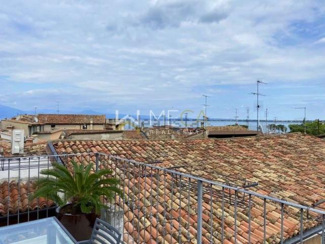 Attico in vendita a Desenzano Del Garda, Lombardia