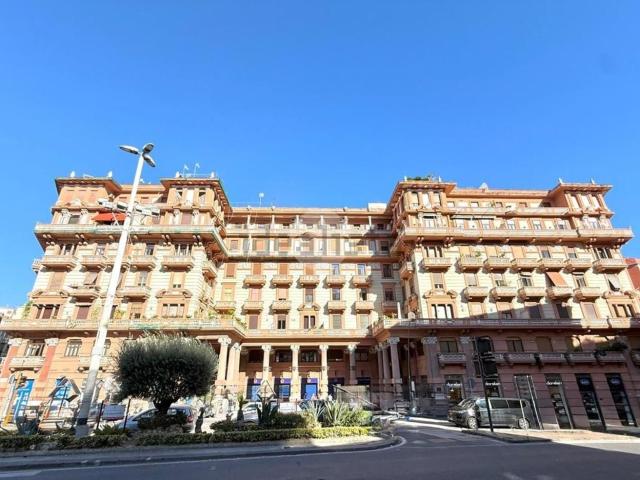 Appartamento in vendita a Municipalità 1, Campania