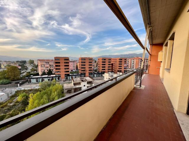 Appartamento in vendita a Sarzana, Liguria