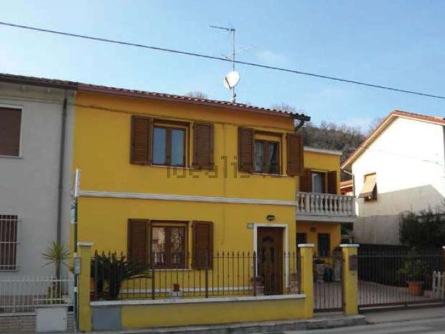 Appartamento in vendita a Carrara, Marche