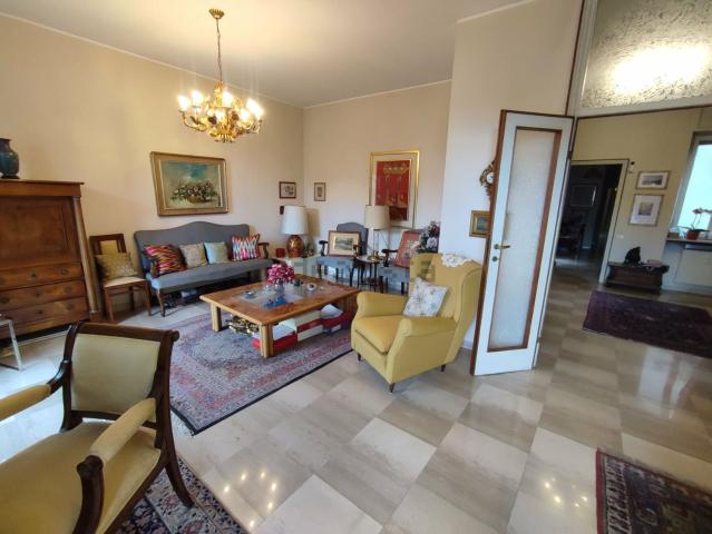 Appartamento in vendita a Centro, Gallarate