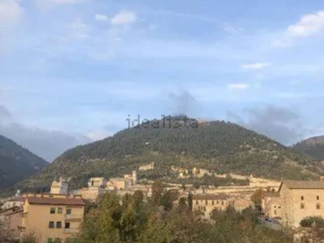 Appartamento in vendita a Gubbio, Umbria