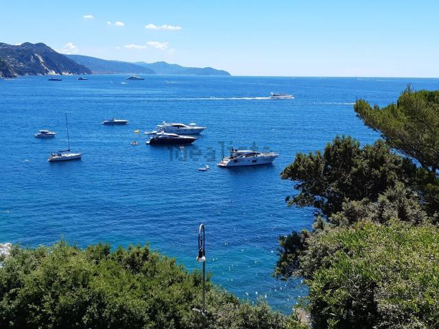 Attico in vendita a San Michele di Pagana, Rapallo