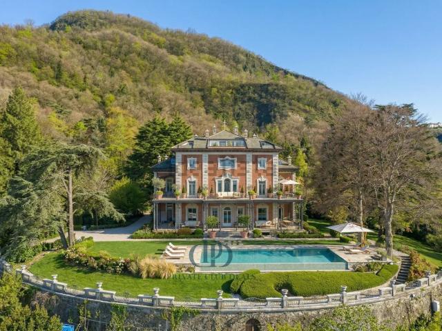 Appartamento in vendita a Como, Lombardia