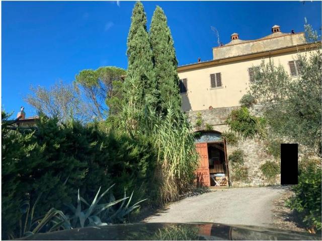 Appartamento in vendita a Palazzo Del Pero, Toscana