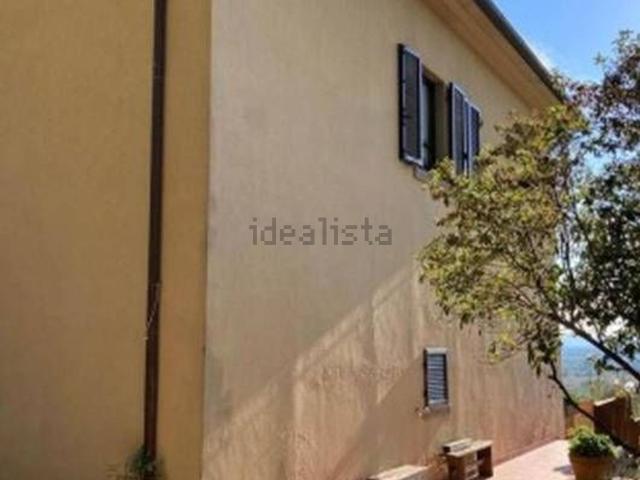 Appartamento in vendita a Palazzo Del Pero, Toscana