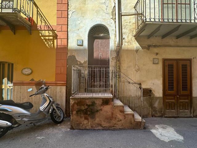 Appartamento in vendita a Santo Stefano Di Camastra, Sicilia