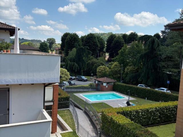 Attico in vendita a Imbersago, Lombardia