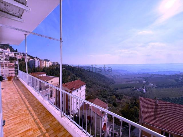 Appartamento in vendita a Rione Murato, Marche