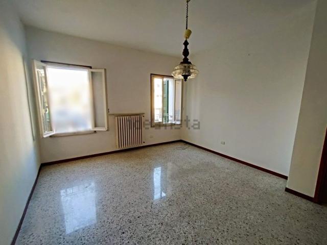 Appartamento in vendita a Terra di Mezzo, Re