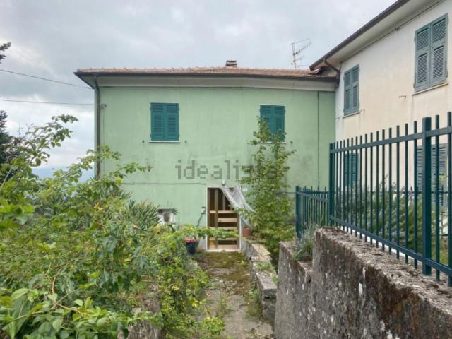 Appartamento in vendita a Carro, Liguria