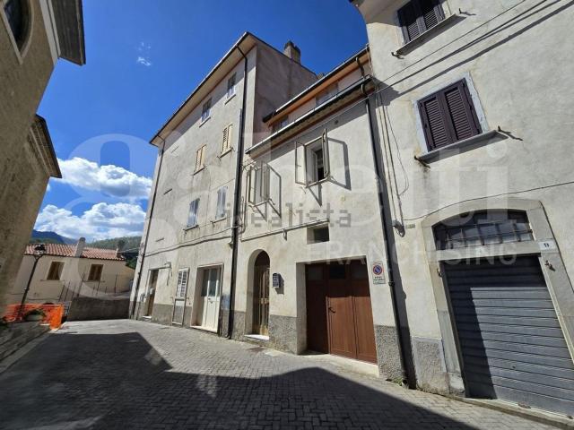 Appartamento in vendita a Castel Del Giudice, Molise