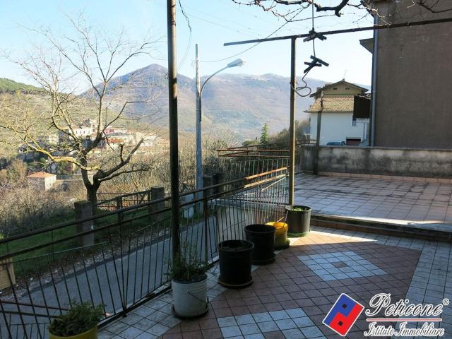 Appartamento in vendita a Lenola, Lazio