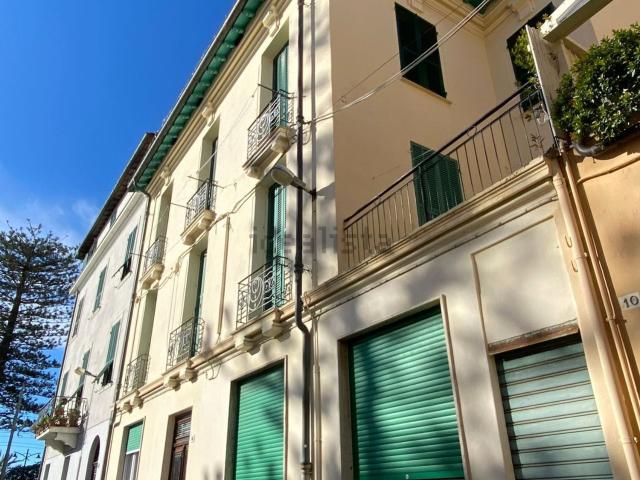 Attico in vendita a Bordighera, Liguria