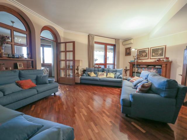 Appartamento in vendita a Vedano Al Lambro, Lombardia