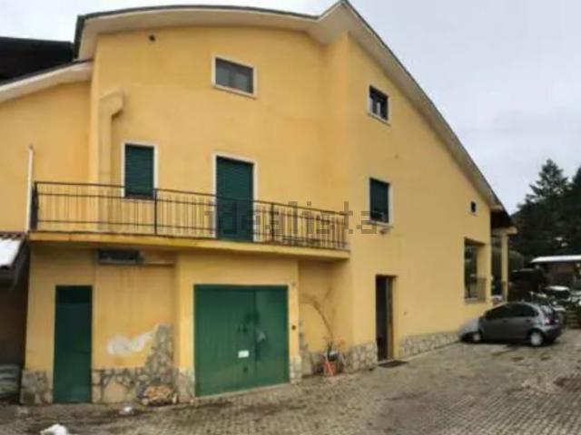 Appartamento in vendita a Tornimparte, Abruzzo