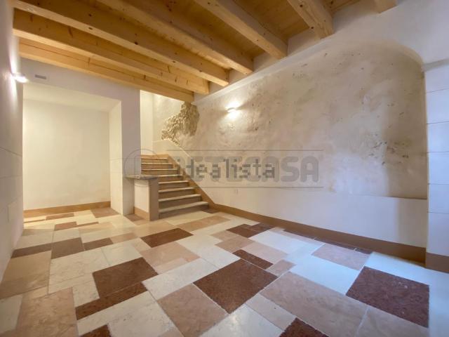 Attico in vendita a Pilastroni, Bassano Del Grappa