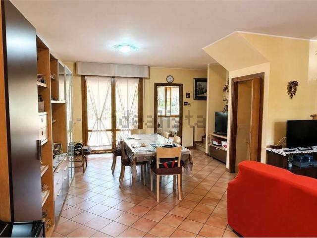 Appartamento in vendita a Vallefoglia, Marche