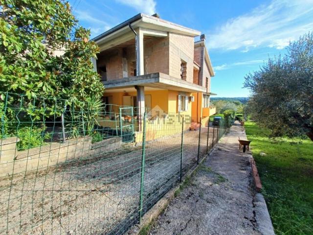 Appartamento in vendita a Calcata, Lazio