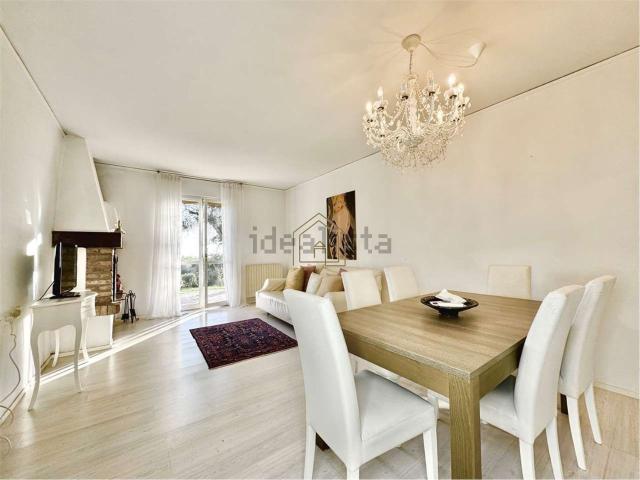 Appartamento in vendita a Padenghe Sul Garda, Lombardia