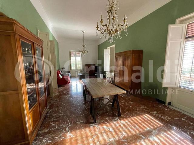 Appartamento in vendita a V Circoscrizione, Palermo