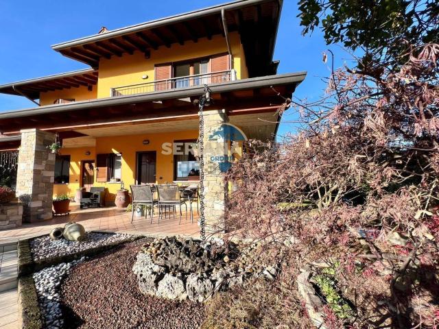 Appartamento in vendita a Albano Sant'alessandro, Lombardia