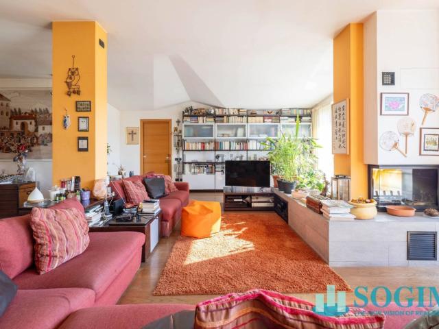 Attico in vendita a Cantù, Como