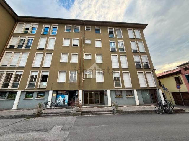 Appartamento in vendita a Rovigo, Veneto